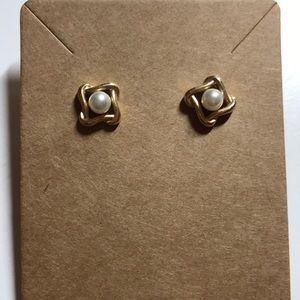 14K pearl earrings